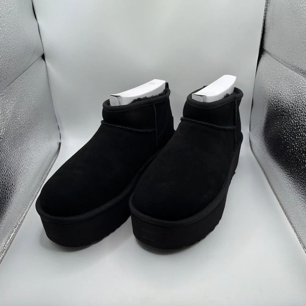 UGG Classic Ultra Mini Platform Women's Boot  Black‎ Size 10 NIB Authentic